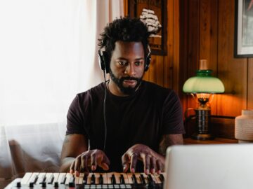 Udio stops AI music downloads after UMG settlement, raising new concerns for creators