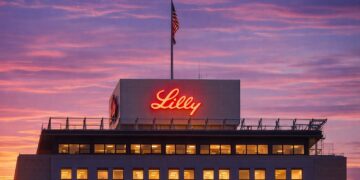 Eli Lilly stock edges up as $1 billion Nvidia AI lab plan hits JPM spotlight