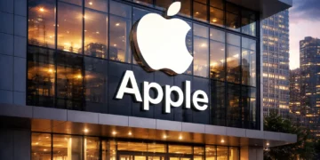 Apple Stock Drops 5% as FTC Letter and Siri Setbacks Shake Investors: What Happens Next?