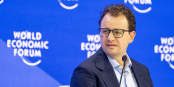 Anthropic's Claude Opus 4.6 Claims Top Spot in AI Rankings, Beating OpenAI and Google