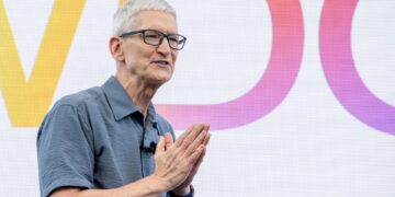 Apple adds agentic coding from Anthropic and OpenAI to Xcode